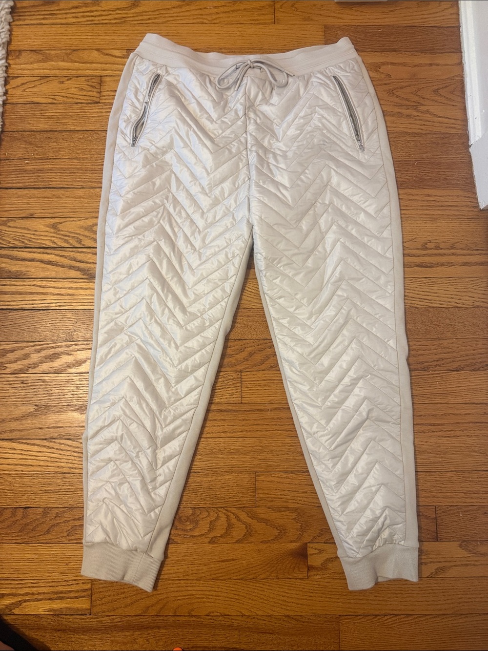 Athleta Apres Ski Down Jogger Pant in Cream